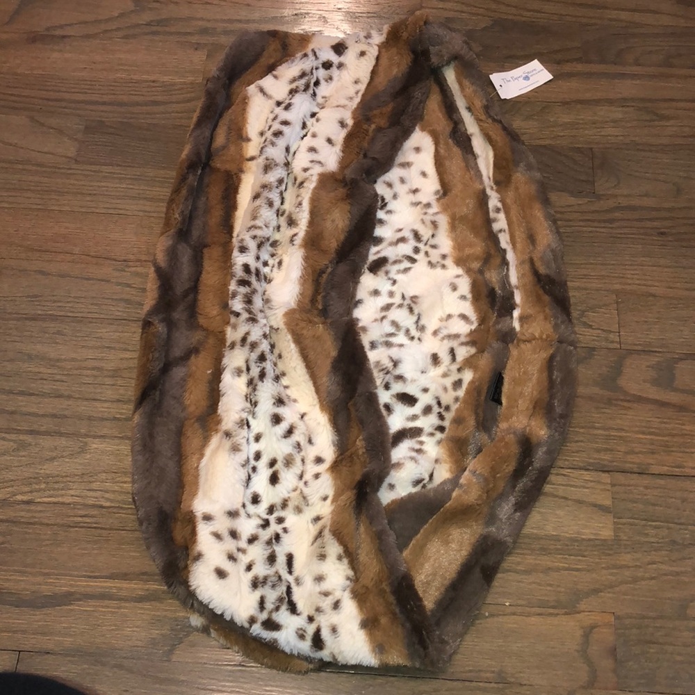 FAUX FUR INFINITY SCARF